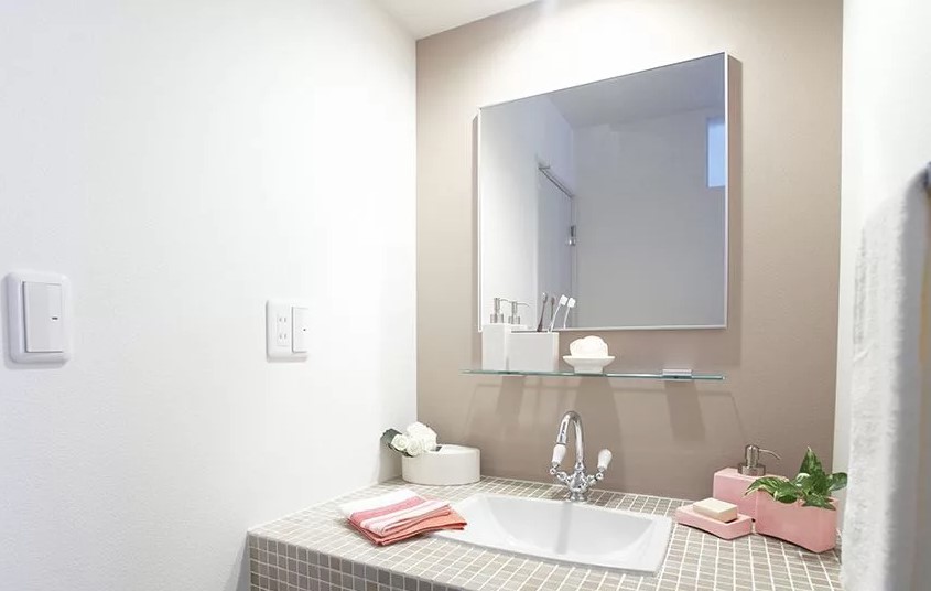 Secretos para lograr un espejo impecable en tu baño