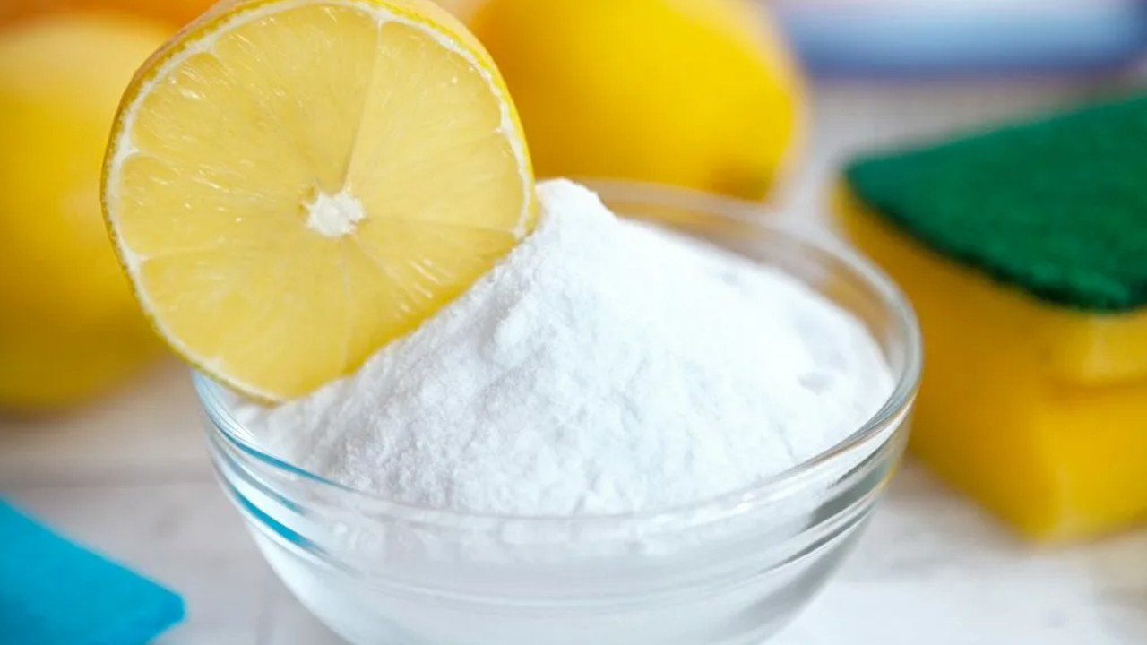 Bicarbonato de sodio y limón.