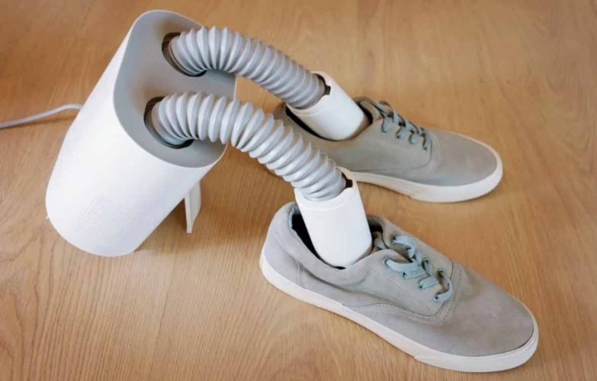 Uso de secadores especiales para calzado.